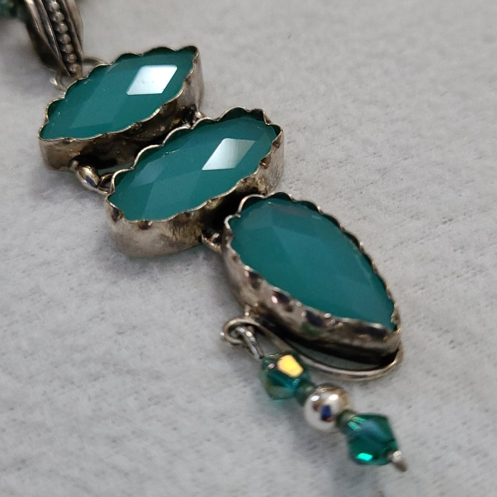 Handcrafted Necklace Unique Design Turquoise Stone Beads Silvertone Toggle Clasp - Picture 6 of 13